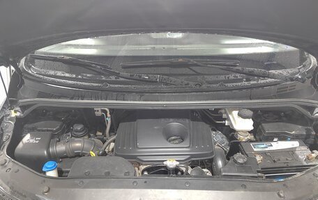 Hyundai H-1 II рестайлинг, 2015 год, 2 700 000 рублей, 12 фотография
