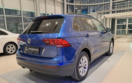 Volkswagen Tiguan II, 2019 год, 1 799 000 рублей, 6 фотография