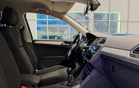 Volkswagen Tiguan II, 2019 год, 1 799 000 рублей, 13 фотография
