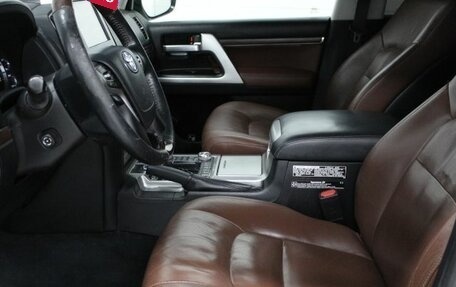 Toyota Land Cruiser 200, 2016 год, 4 100 000 рублей, 20 фотография