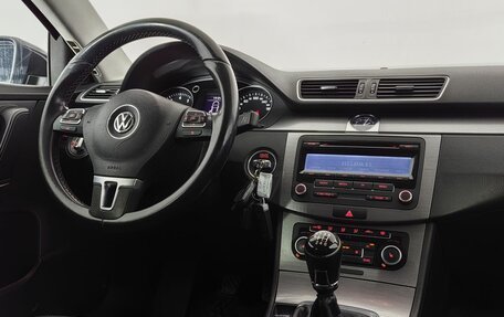 Volkswagen Passat B7, 2011 год, 1 055 000 рублей, 9 фотография