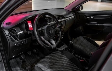 KIA Rio IV, 2018 год, 995 000 рублей, 8 фотография