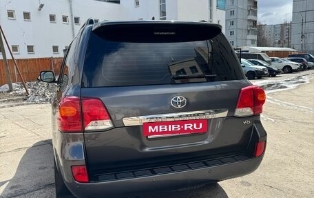 Toyota Land Cruiser 200, 2013 год, 4 000 000 рублей, 4 фотография