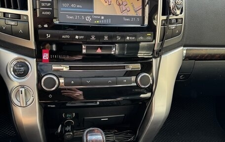 Toyota Land Cruiser 200, 2013 год, 4 000 000 рублей, 8 фотография