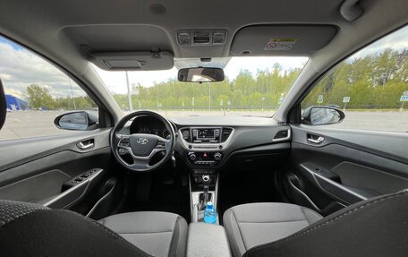 Hyundai Solaris II рестайлинг, 2018 год, 1 385 000 рублей, 4 фотография