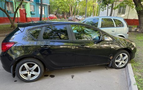 Opel Astra J, 2010 год, 400 000 рублей, 24 фотография