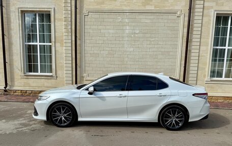 Toyota Camry, 2021 год, 3 700 000 рублей, 4 фотография