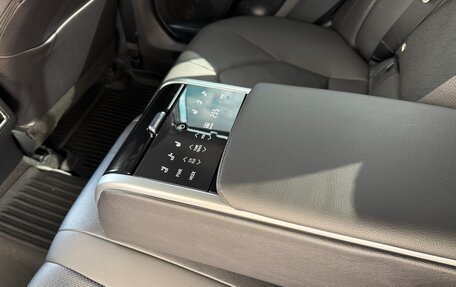 Toyota Camry, 2021 год, 3 700 000 рублей, 10 фотография