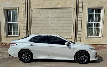 Toyota Camry, 2021 год, 3 700 000 рублей, 16 фотография
