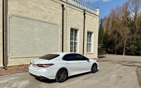 Toyota Camry, 2021 год, 3 700 000 рублей, 17 фотография