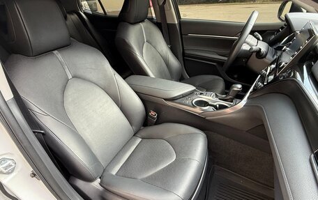 Toyota Camry, 2021 год, 3 700 000 рублей, 26 фотография