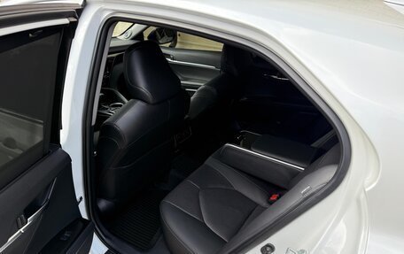 Toyota Camry, 2021 год, 3 700 000 рублей, 21 фотография