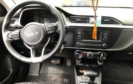 KIA Rio IV, 2021 год, 1 900 000 рублей, 8 фотография