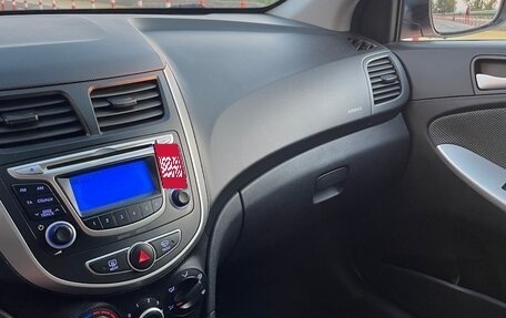 Hyundai Solaris II рестайлинг, 2013 год, 620 000 рублей, 3 фотография