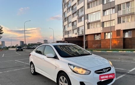 Hyundai Solaris II рестайлинг, 2013 год, 620 000 рублей, 6 фотография