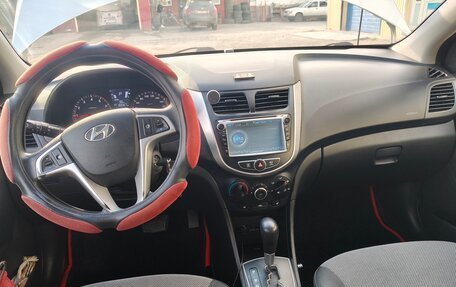 Hyundai Solaris II рестайлинг, 2012 год, 799 000 рублей, 10 фотография