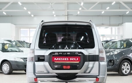 Mitsubishi Pajero IV, 2015 год, 2 599 000 рублей, 4 фотография