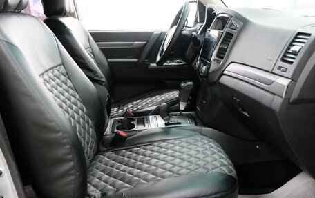 Mitsubishi Pajero IV, 2015 год, 2 599 000 рублей, 20 фотография