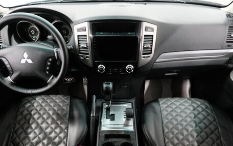 Mitsubishi Pajero IV, 2015 год, 2 599 000 рублей, 13 фотография