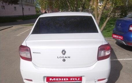 Renault Logan II, 2015 год, 305 000 рублей, 2 фотография