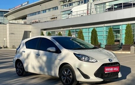Toyota Aqua I, 2018 год, 1 345 990 рублей, 1 фотография