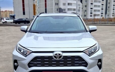 Toyota RAV4, 2019 год, 3 495 000 рублей, 1 фотография