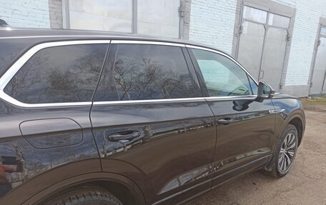 Volkswagen Touareg III, 2018 год, 4 980 000 рублей, 5 фотография