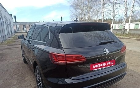 Volkswagen Touareg III, 2018 год, 4 980 000 рублей, 3 фотография