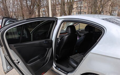 Volkswagen Passat B6, 2006 год, 550 000 рублей, 10 фотография