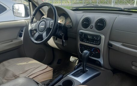 Jeep Liberty (North America) I, 2004 год, 680 000 рублей, 9 фотография