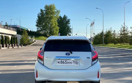 Toyota Aqua I, 2018 год, 1 345 990 рублей, 9 фотография