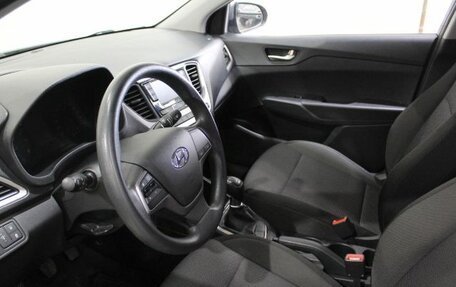 Hyundai Solaris II рестайлинг, 2018 год, 1 360 000 рублей, 20 фотография