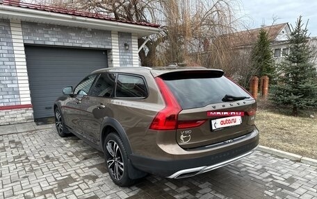 Volvo V90 Cross Country I рестайлинг, 2017 год, 3 125 000 рублей, 21 фотография