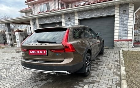 Volvo V90 Cross Country I рестайлинг, 2017 год, 3 125 000 рублей, 20 фотография