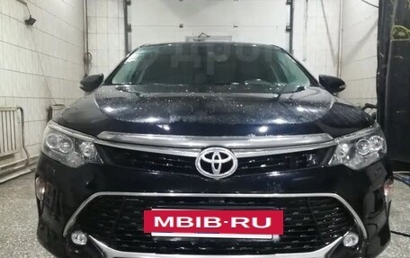 Toyota Camry, 2017 год, 2 300 000 рублей, 2 фотография