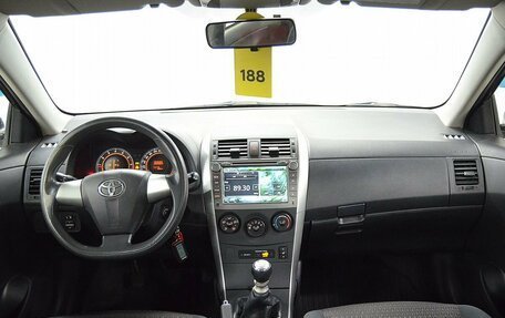 Toyota Corolla, 2011 год, 975 000 рублей, 8 фотография