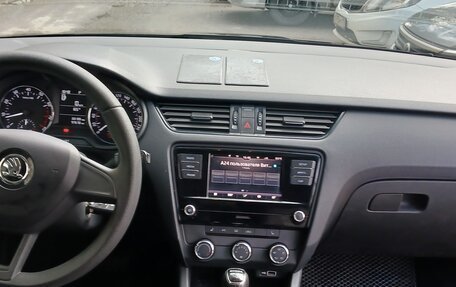Skoda Octavia, 2018 год, 1 800 000 рублей, 11 фотография