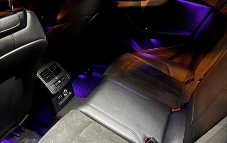 Audi A4, 2019 год, 2 500 000 рублей, 10 фотография