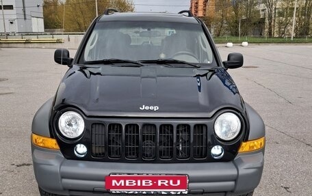 Jeep Liberty (North America) I, 2004 год, 610 000 рублей, 2 фотография