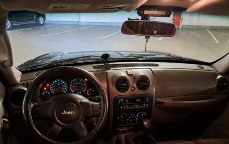 Jeep Liberty (North America) I, 2004 год, 610 000 рублей, 10 фотография