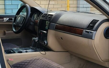 Volkswagen Touareg III, 2005 год, 980 000 рублей, 19 фотография