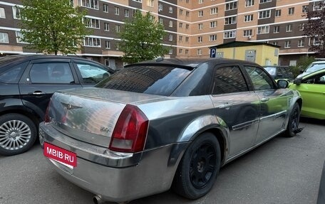 Chrysler 300C II, 2005 год, 695 000 рублей, 5 фотография
