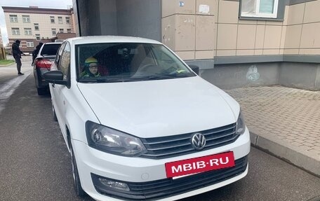 Volkswagen Polo VI (EU Market), 2016 год, 910 000 рублей, 2 фотография