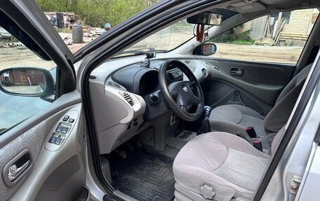 Nissan Tino, 2002 год, 500 000 рублей, 10 фотография