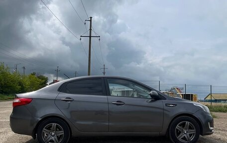 KIA Rio III рестайлинг, 2013 год, 920 000 рублей, 2 фотография