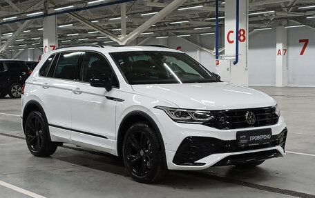 Volkswagen Tiguan II, 2021 год, 4 419 950 рублей, 7 фотография
