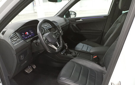 Volkswagen Tiguan II, 2021 год, 4 419 950 рублей, 20 фотография