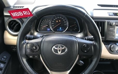 Toyota RAV4, 2014 год, 1 900 000 рублей, 13 фотография