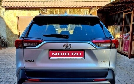 Toyota RAV4, 2021 год, 4 500 000 рублей, 5 фотография