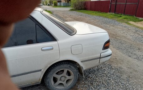 Toyota Carina, 1989 год, 130 000 рублей, 6 фотография